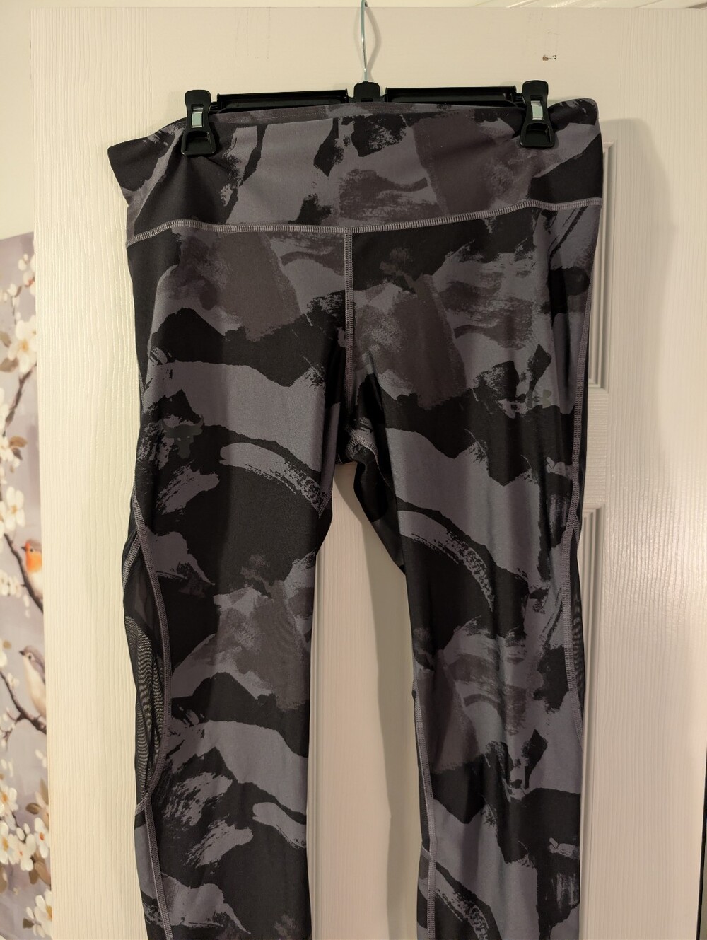 Under Armour Gray & Black Camo Active Leggings